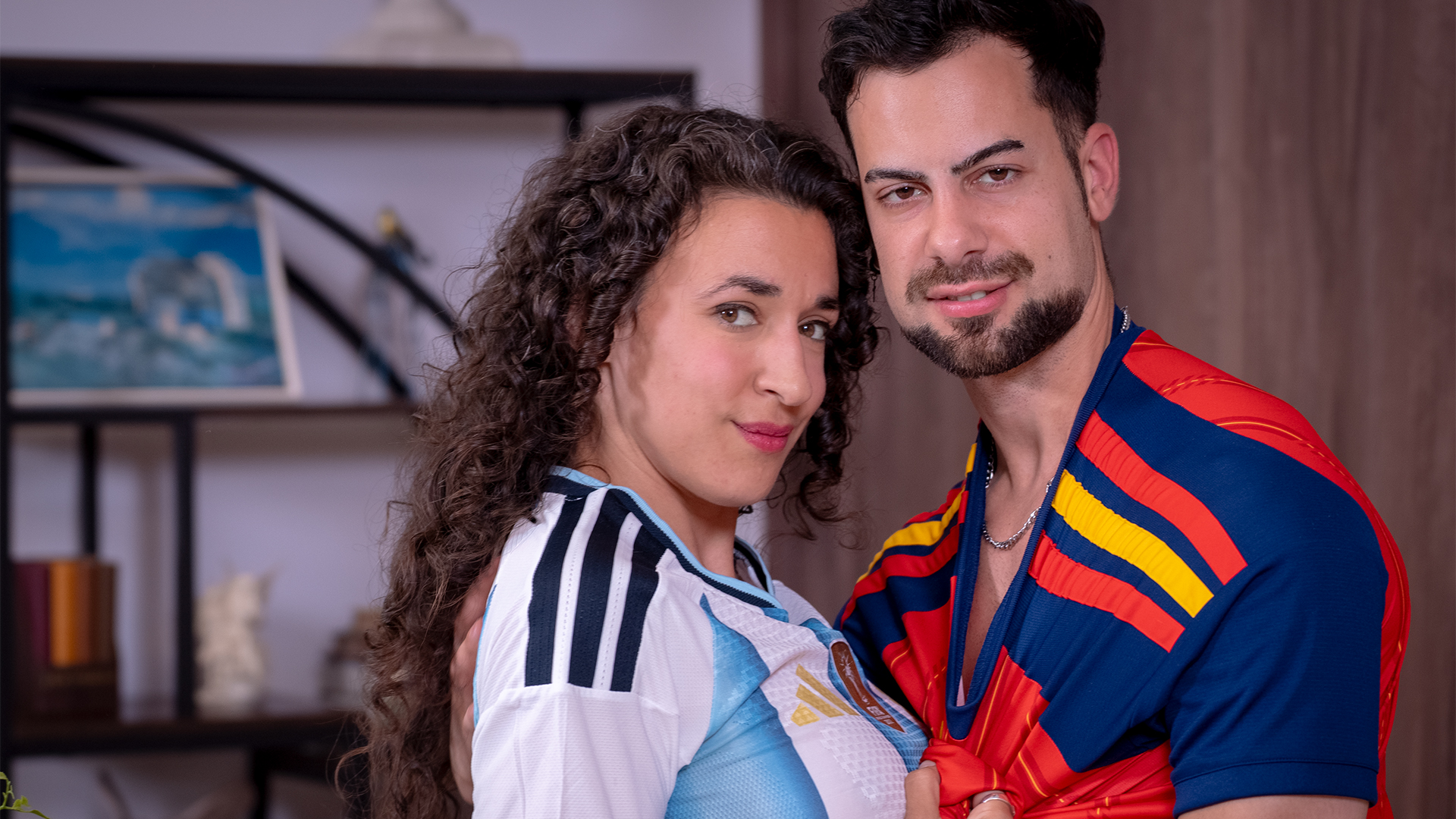 Geile foto van de hete Vurig Vlaanderen sexfilm Argentijnse Venus krijgt billenkoek