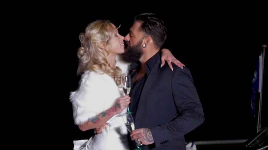 Ashley En B in Het Huwelijksbootje